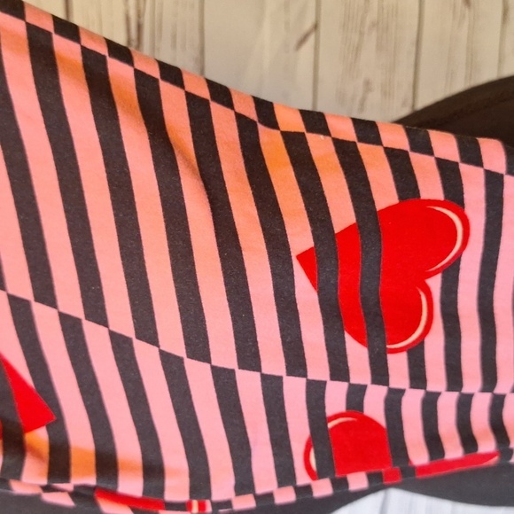 #736 Lularoe striped heart ❤️ 💜 leggings sz OS - Picture 1 of 3